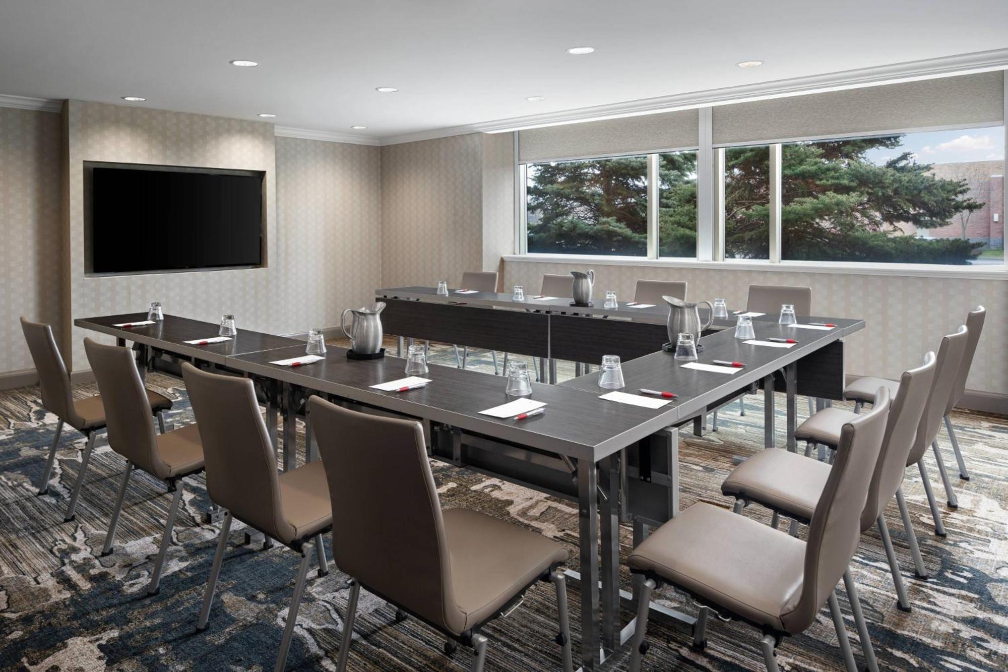 Hotel Cleveland Marriott East Warrensville Heights Exterior foto